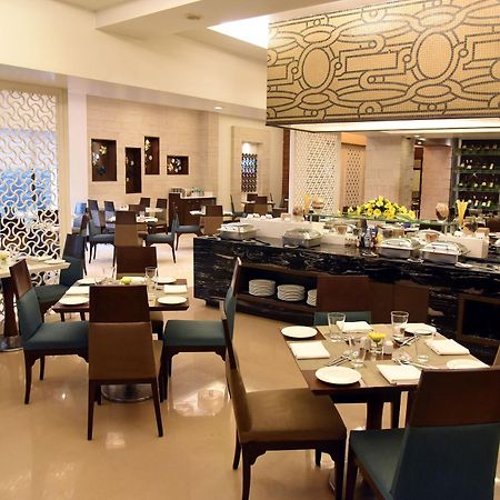 Radisson Hotel Varanasi Exteriör bild