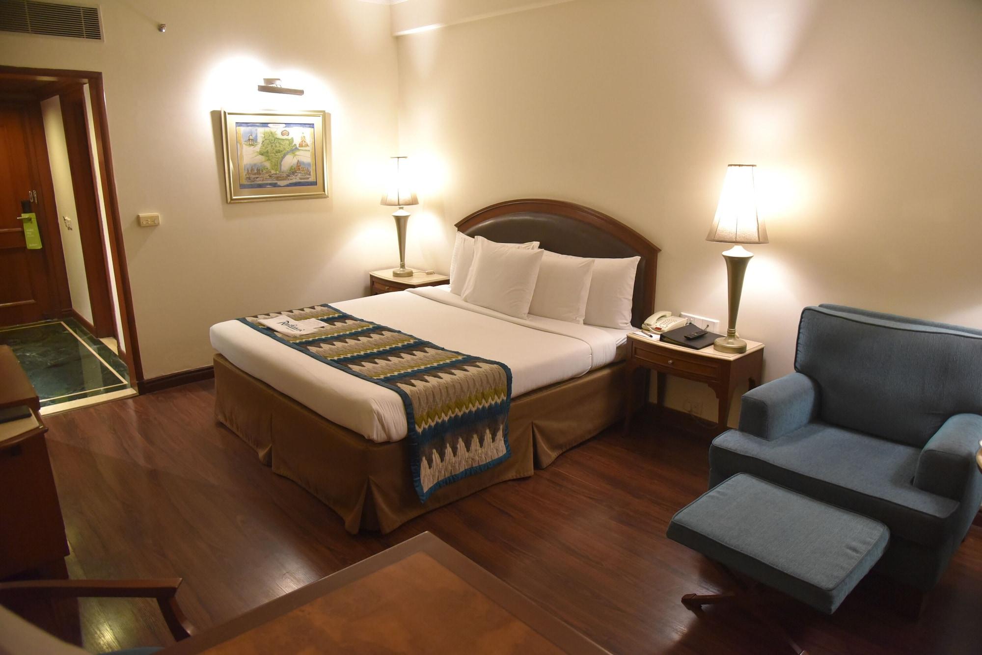 Radisson Hotel Varanasi Exteriör bild