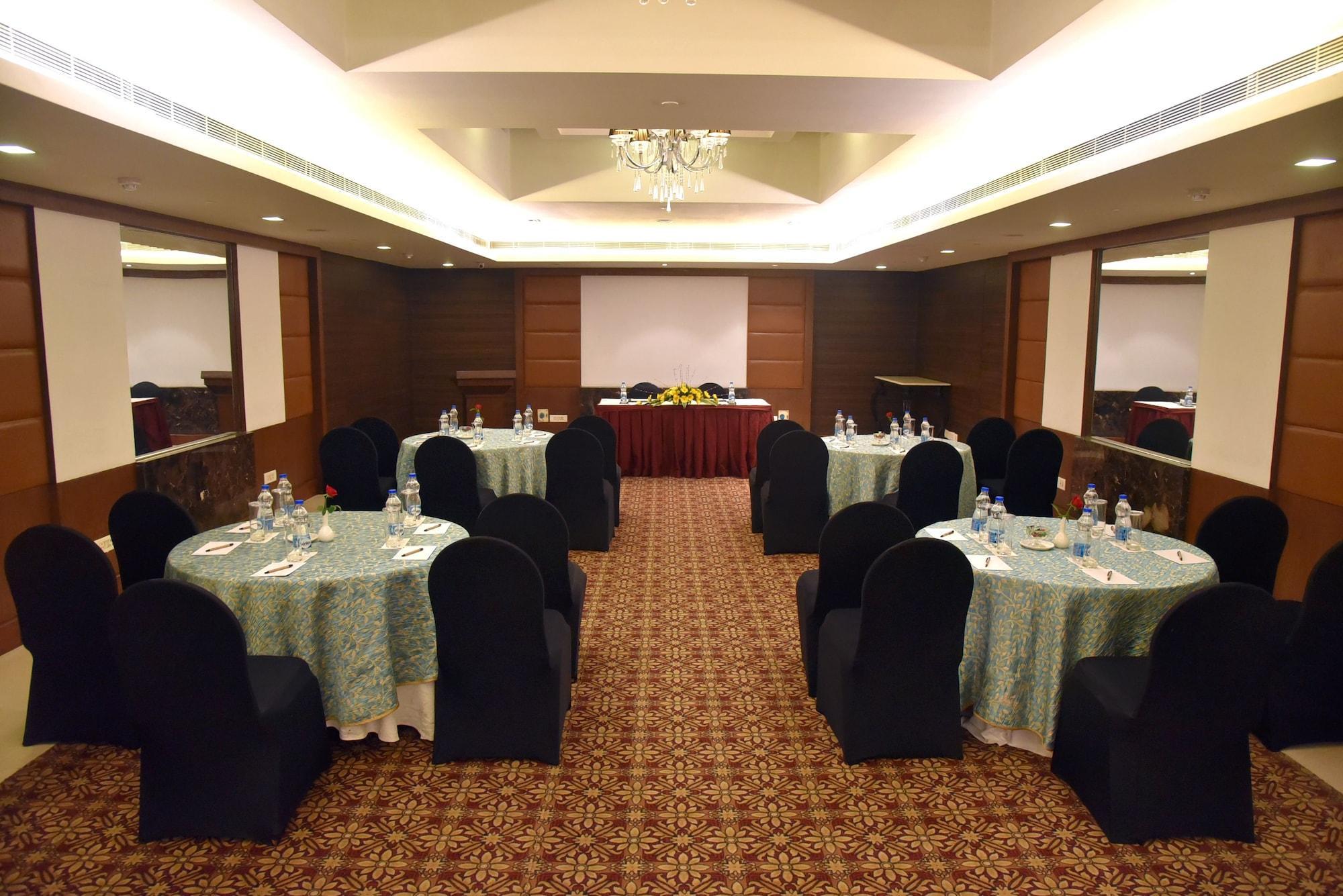 Radisson Hotel Varanasi Exteriör bild