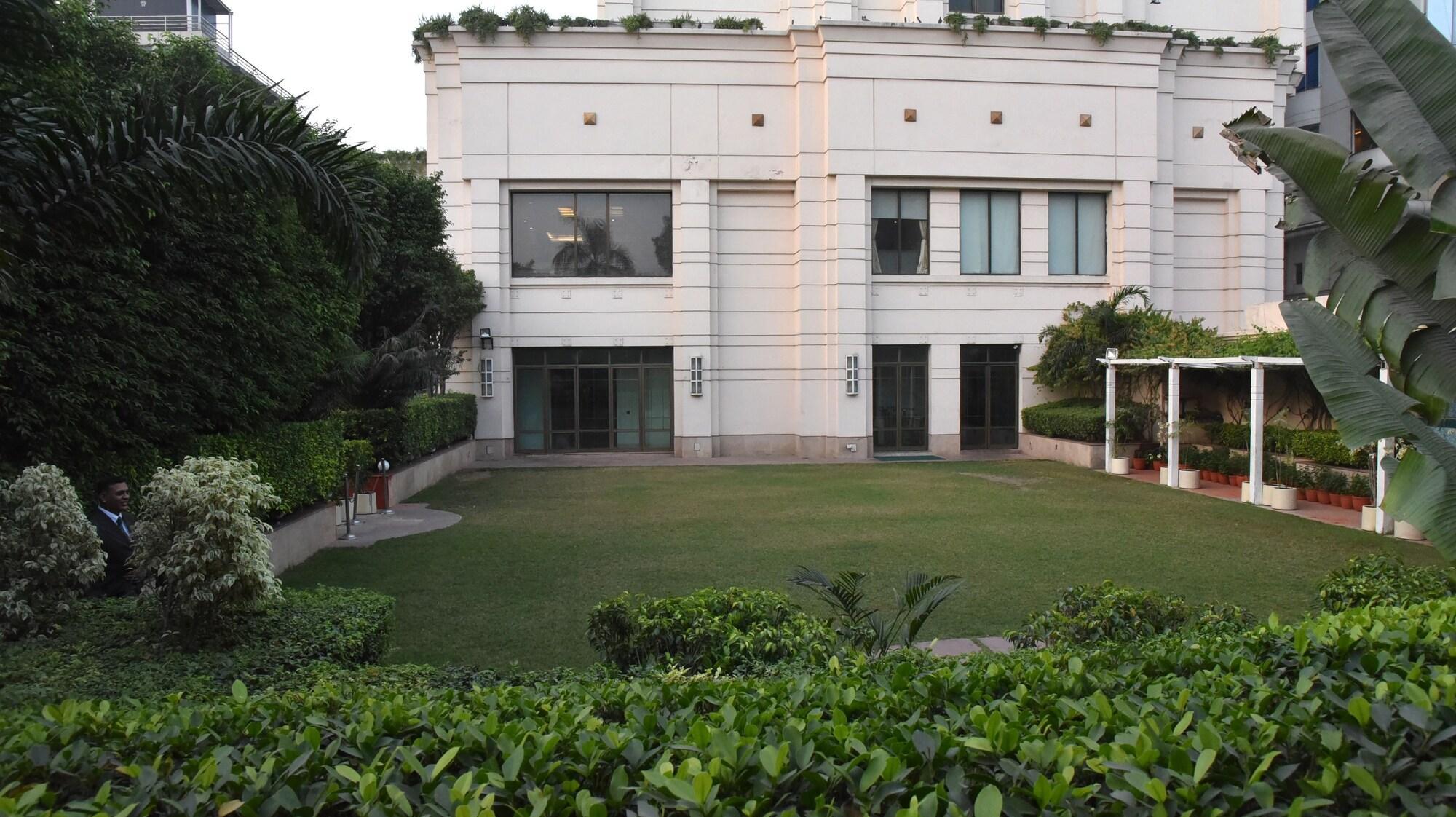 Radisson Hotel Varanasi Exteriör bild