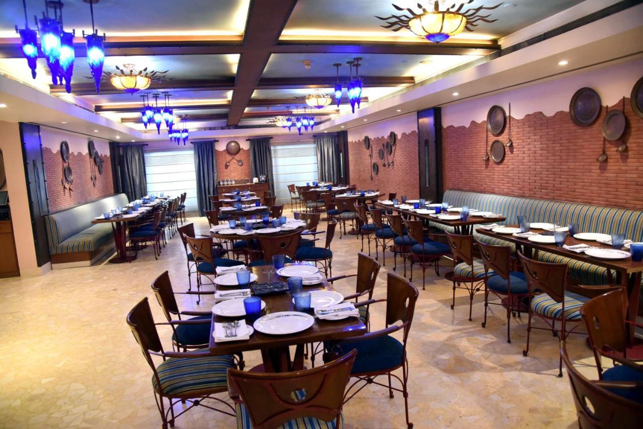 Radisson Hotel Varanasi Exteriör bild