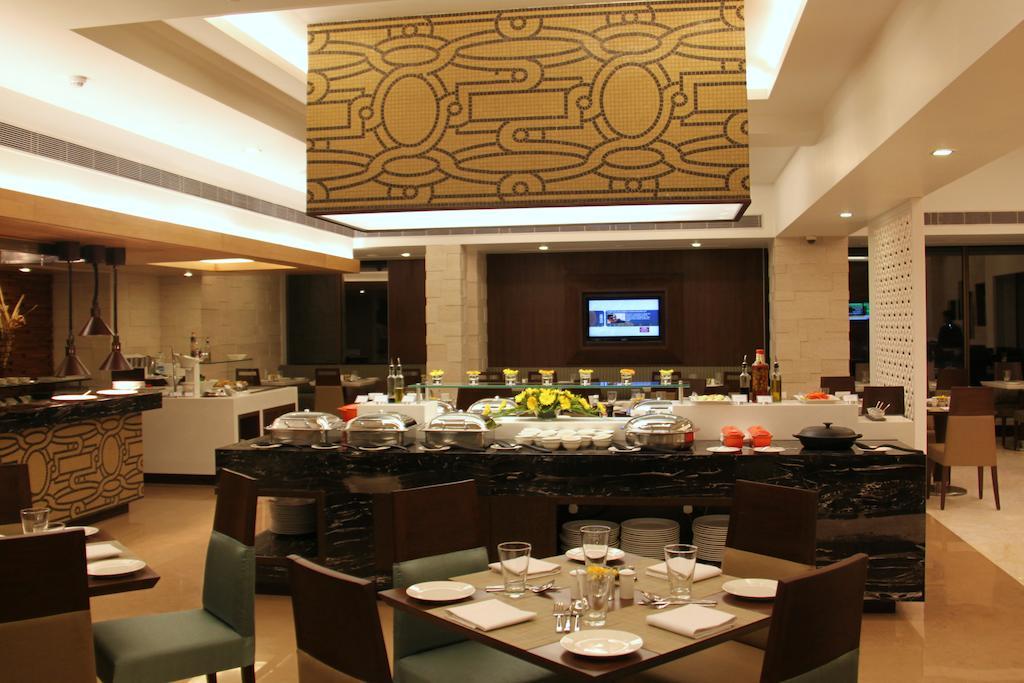 Radisson Hotel Varanasi Exteriör bild